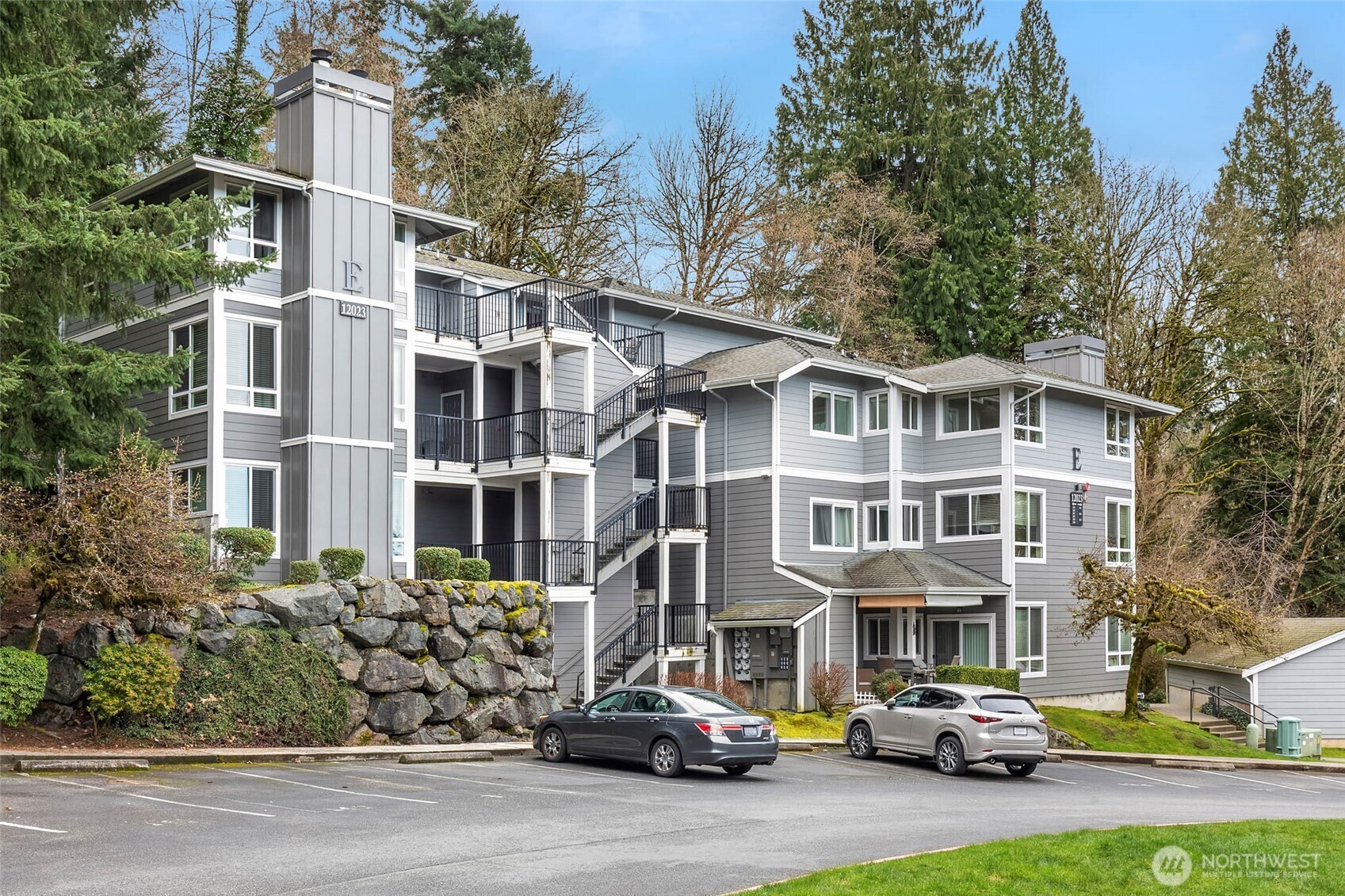 12023 NE 204th Place #E302, Bothell, WA 98011