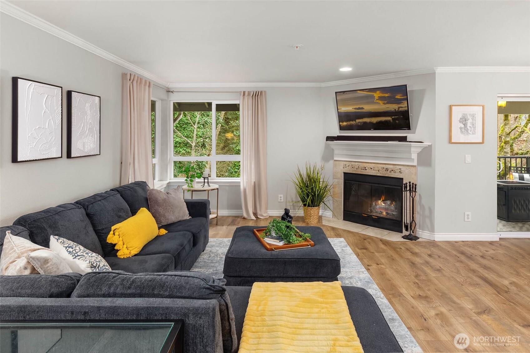 12023 NE 204th Place #E302, Bothell, WA 98011