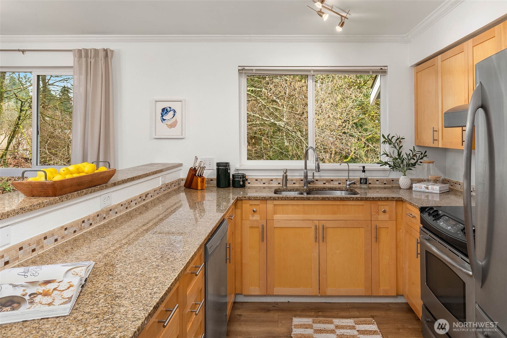 12023 NE 204th Place #E302, Bothell, WA 98011