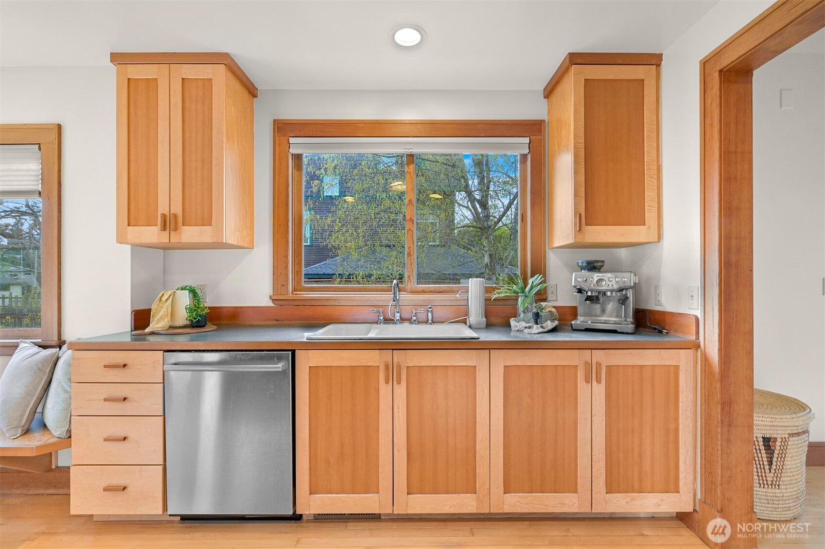 814 Donovan Avenue , Bellingham, WA 98225-7319