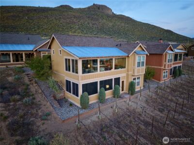 122 Village Way , Oroville, WA 98844