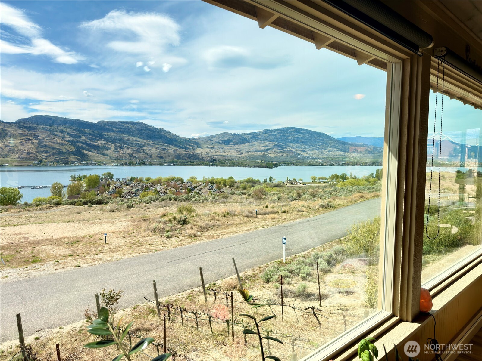 122 Village Way , Oroville, WA 98844