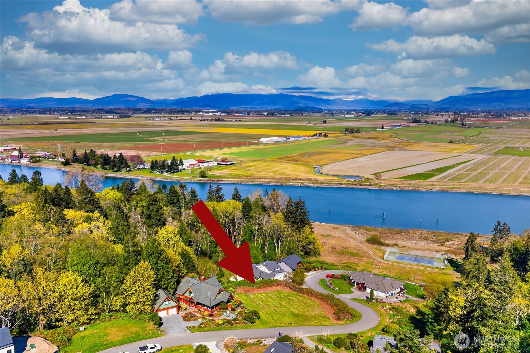 8 Sahalie Road , La Conner, WA 98257