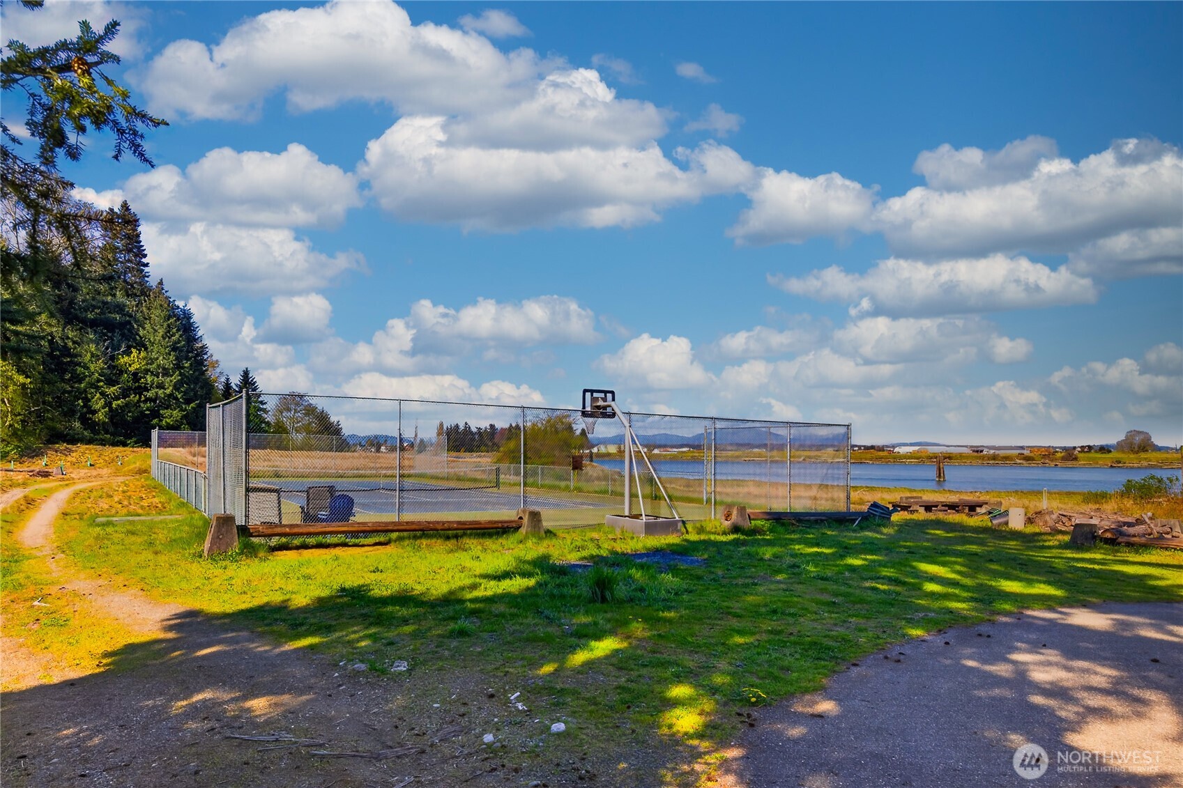 8 Sahalie Road , La Conner, WA 98257