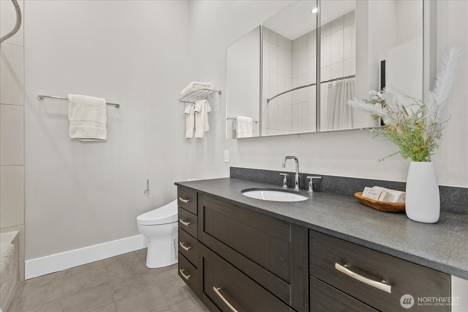 900 Lenora Street #1203, Seattle, WA 98121