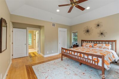 5601 W Mercer Way , Mercer Island, WA 98040 - Photo 22