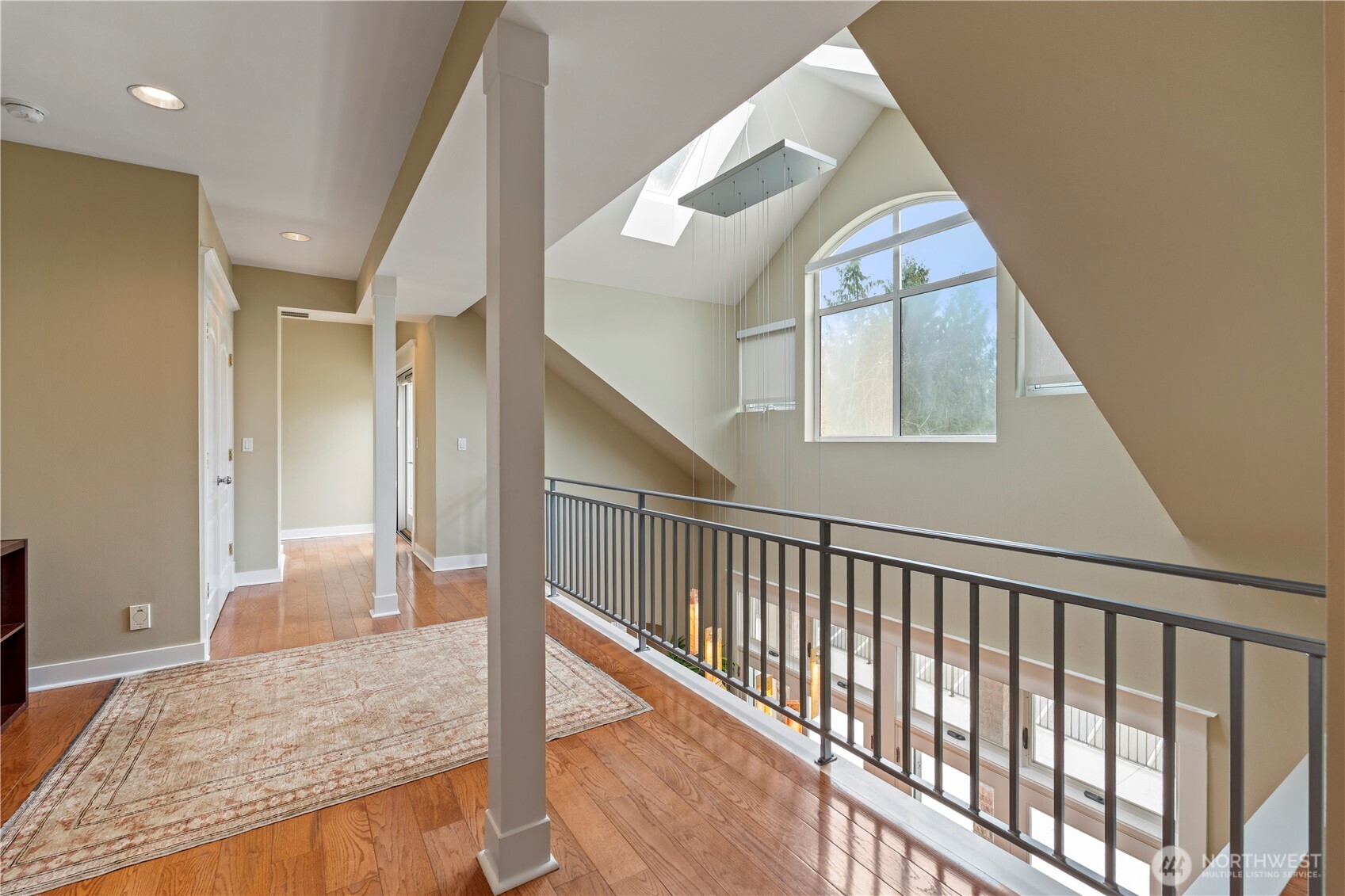 5601 W Mercer Way , Mercer Island, WA 98040