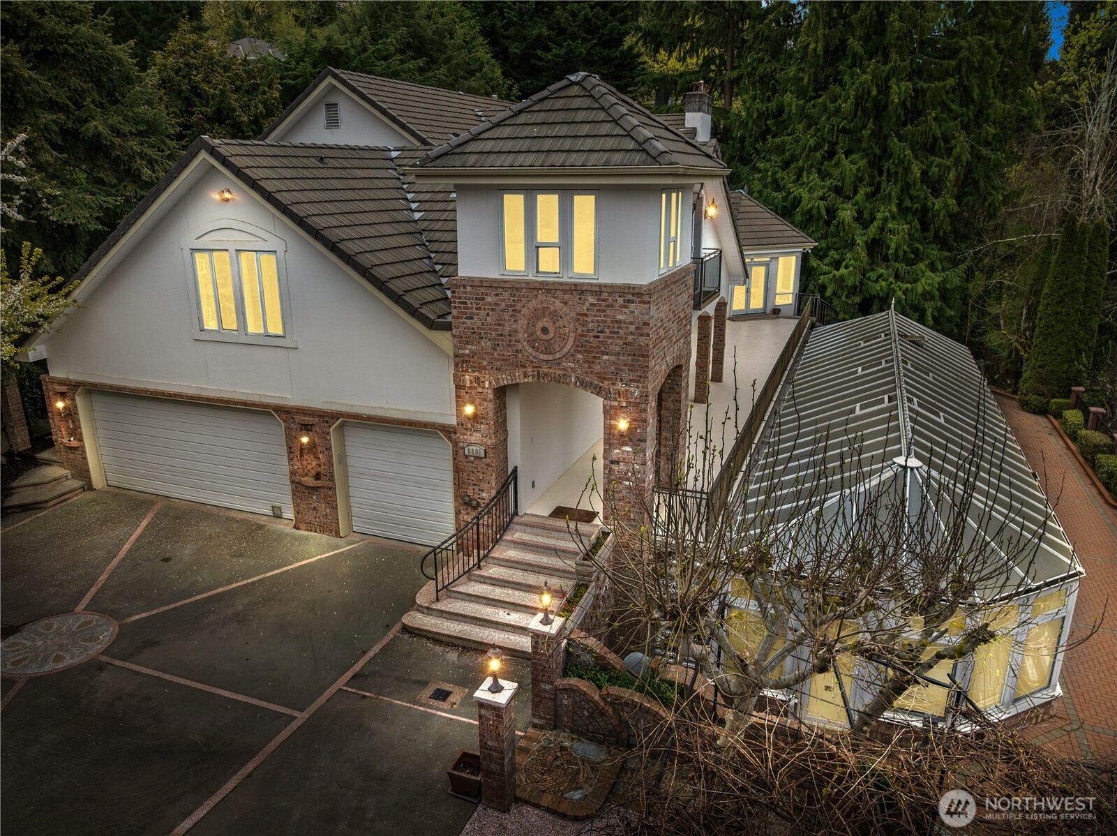 5601 W Mercer Way , Mercer Island, WA 98040