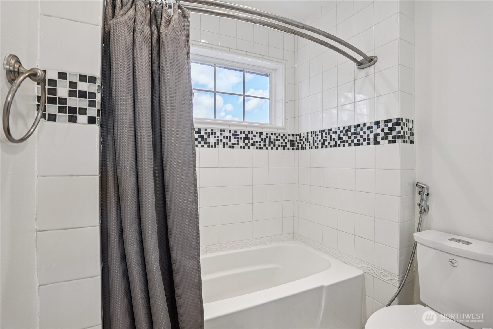 19301 SE 16th Street , Sammamish, WA 98075