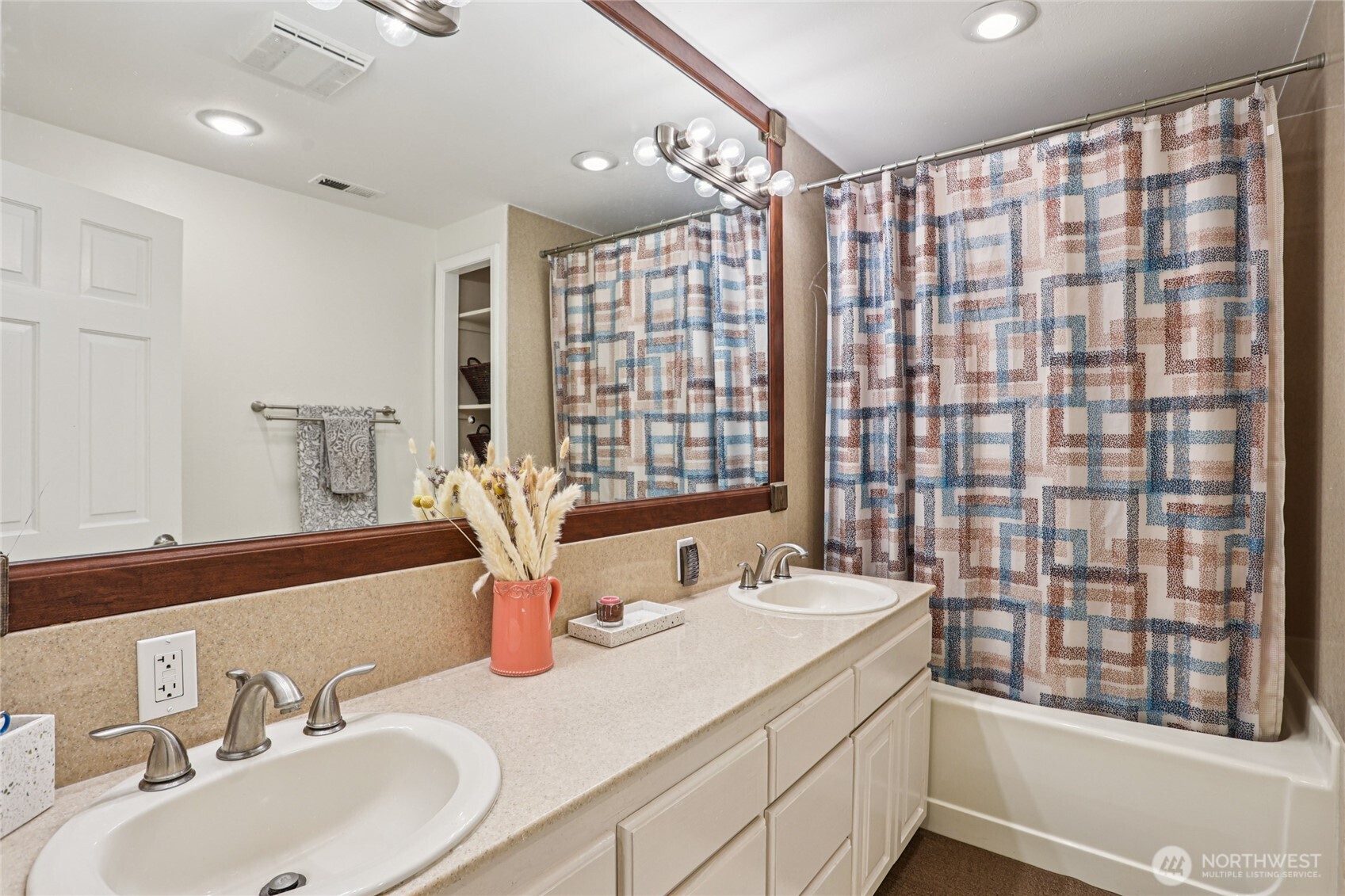 19301 SE 16th Street , Sammamish, WA 98075