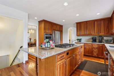 19301 SE 16th Street , Sammamish, WA 98075 - Photo 7