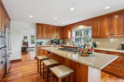 19301 SE 16th Street , Sammamish, WA 98075 - Photo 8