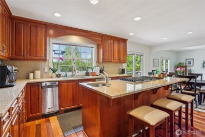 19301 SE 16th Street , Sammamish, WA 98075 - Photo 9