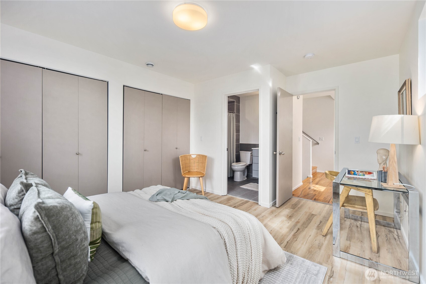929 14th Avenue , Seattle, WA 98122