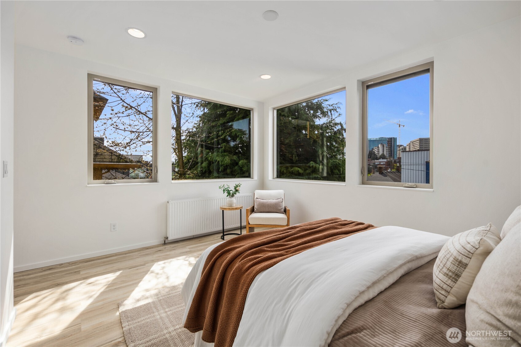 929 14th Avenue , Seattle, WA 98122