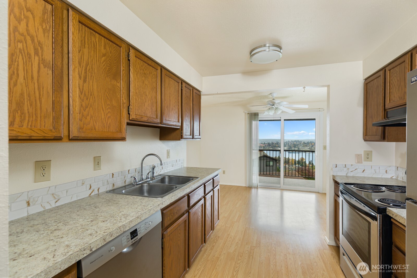 3370 Narrows View Lane NE #202, Bremerton, WA 98310