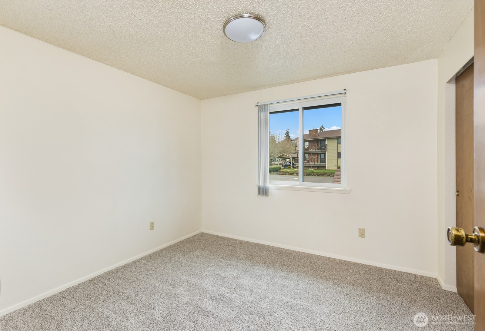 3370 Narrows View Lane NE #202, Bremerton, WA 98310