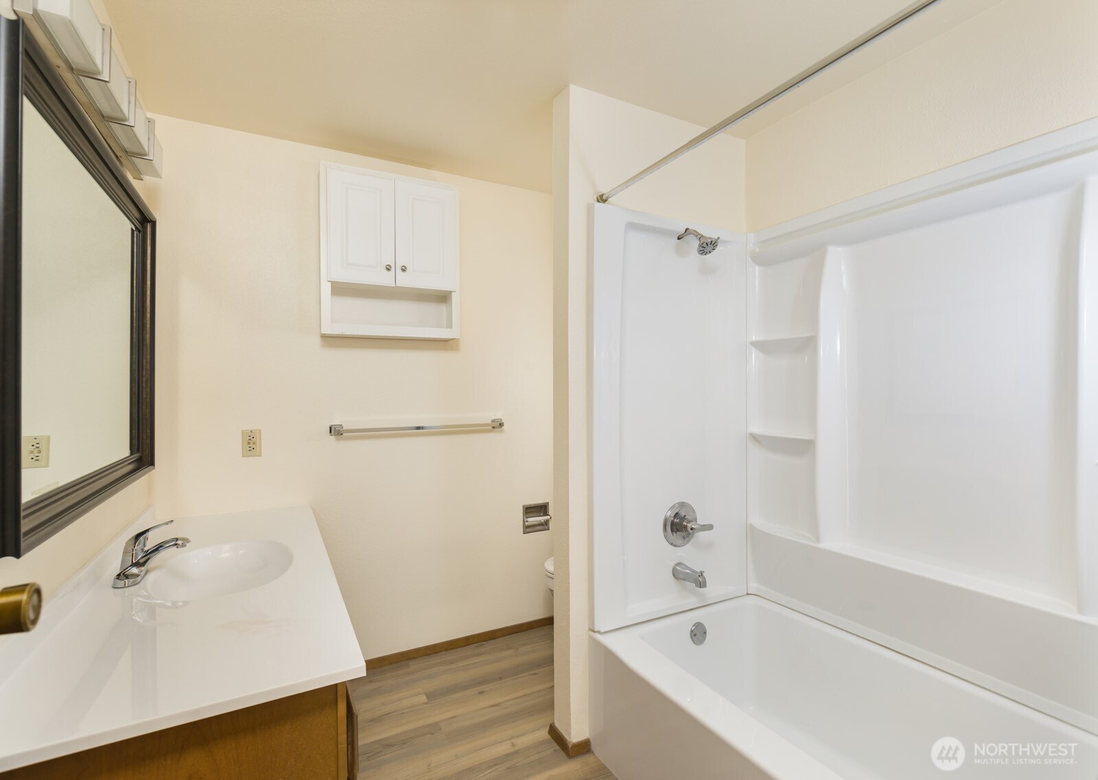 3370 Narrows View Lane NE #202, Bremerton, WA 98310