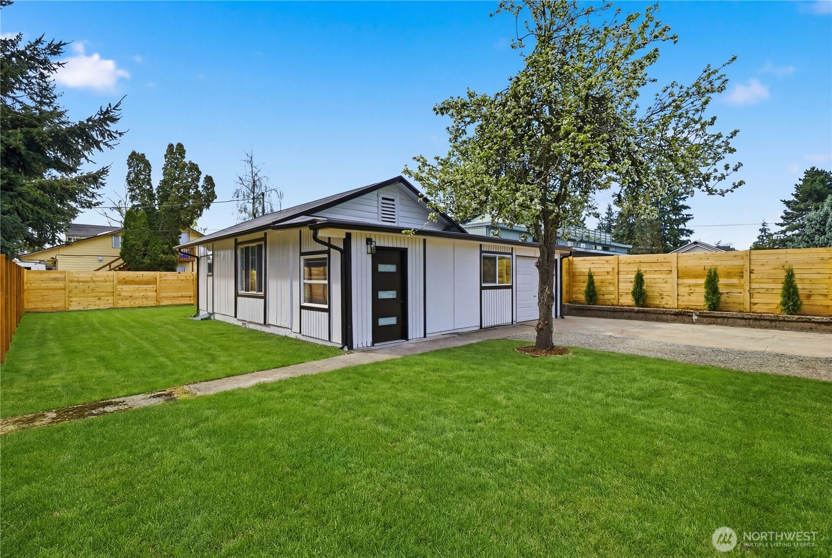 6830 S Bell Street , Tacoma, WA 98408