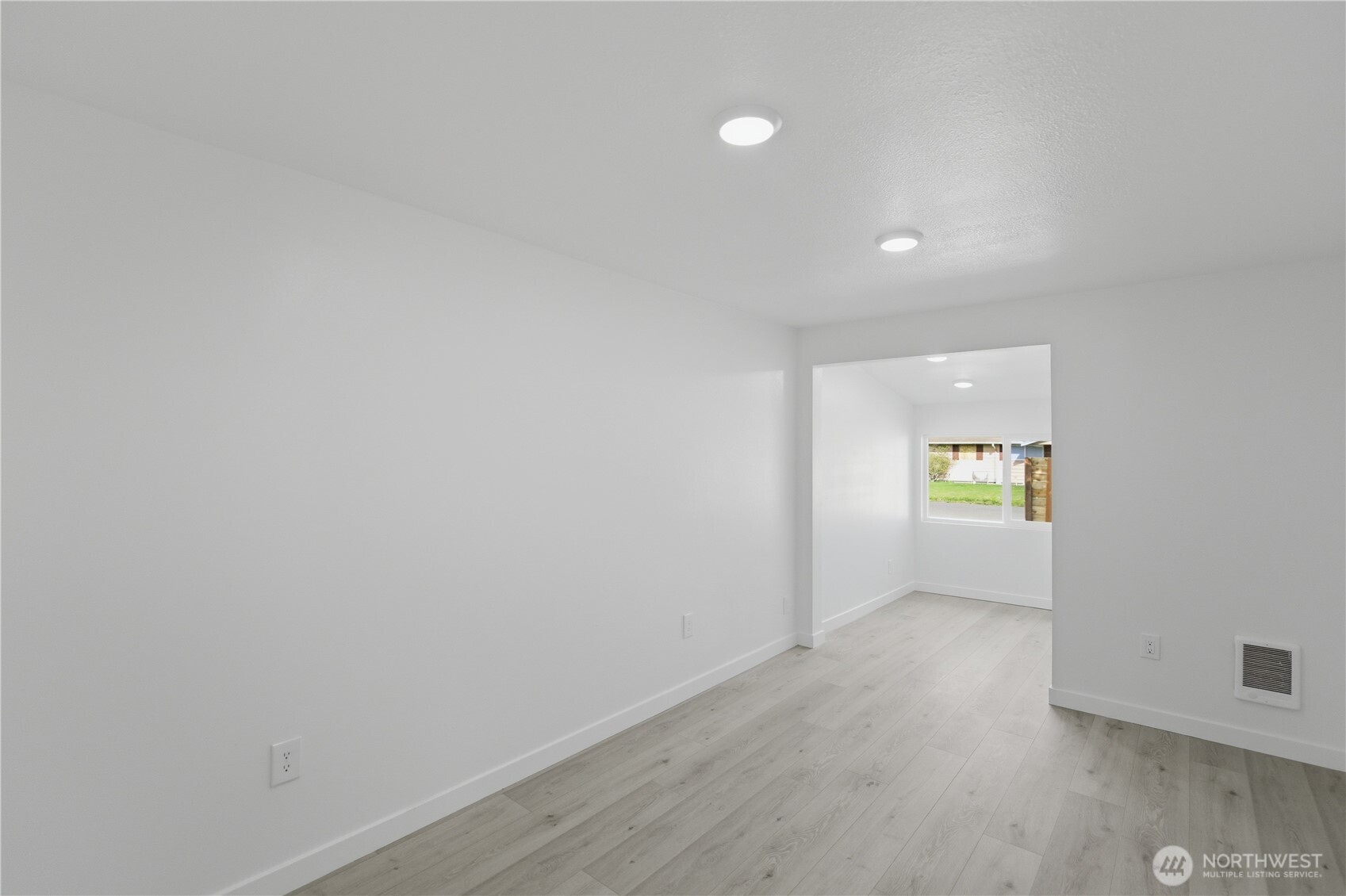 6830 S Bell Street , Tacoma, WA 98408