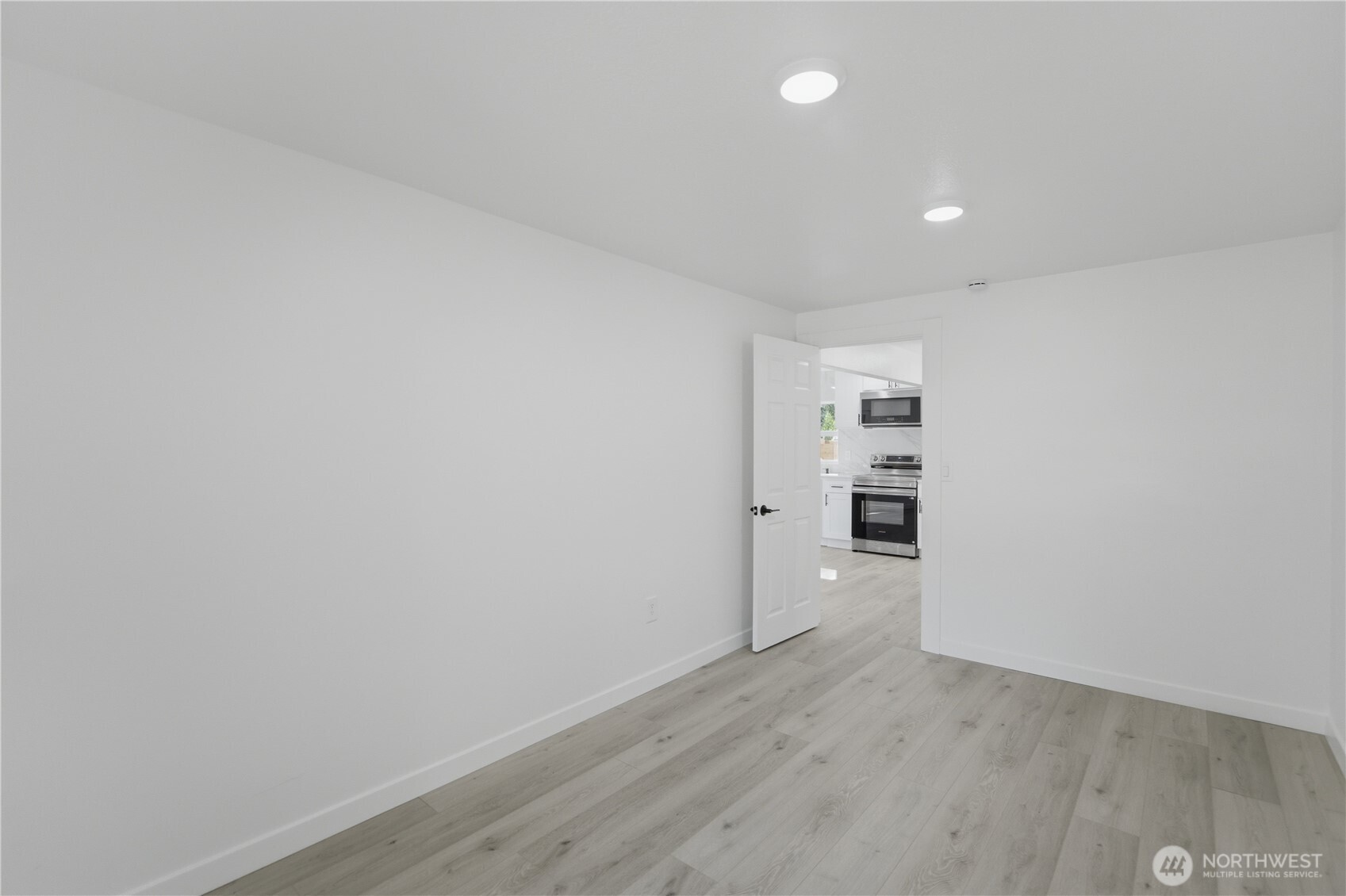 6830 S Bell Street , Tacoma, WA 98408