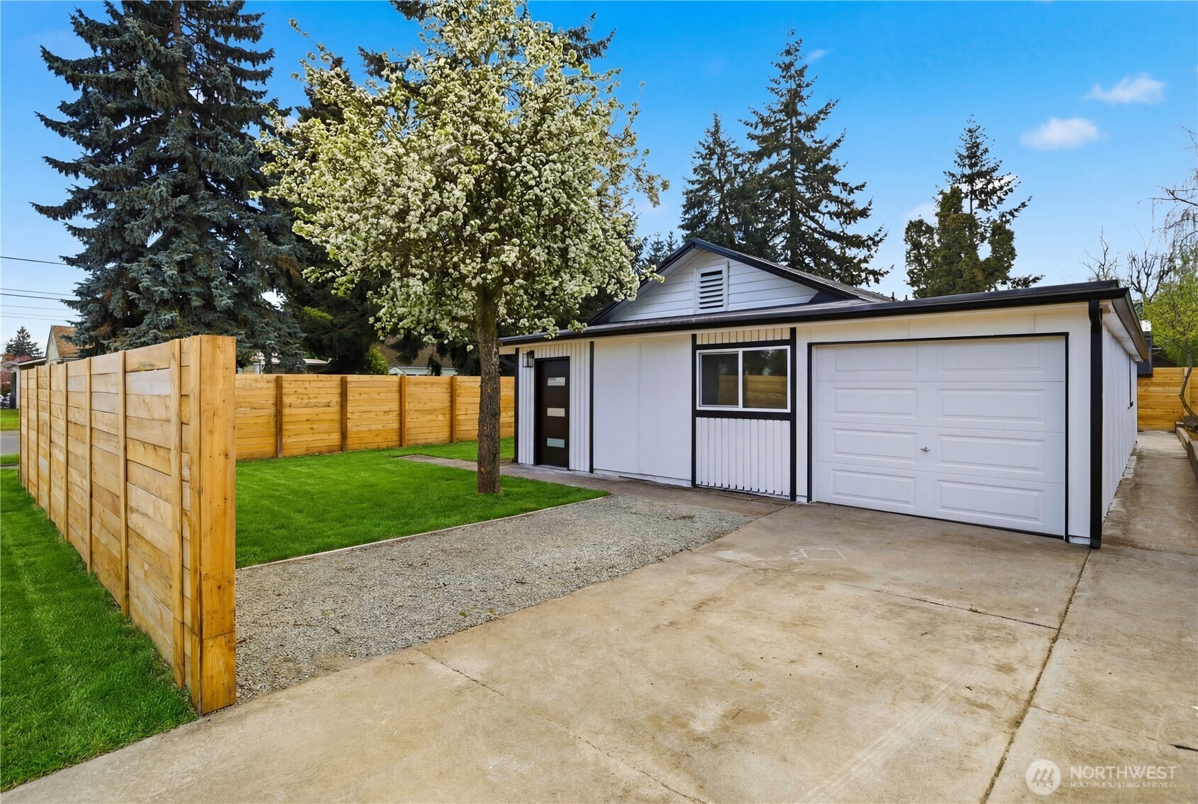 6830 S Bell Street , Tacoma, WA 98408