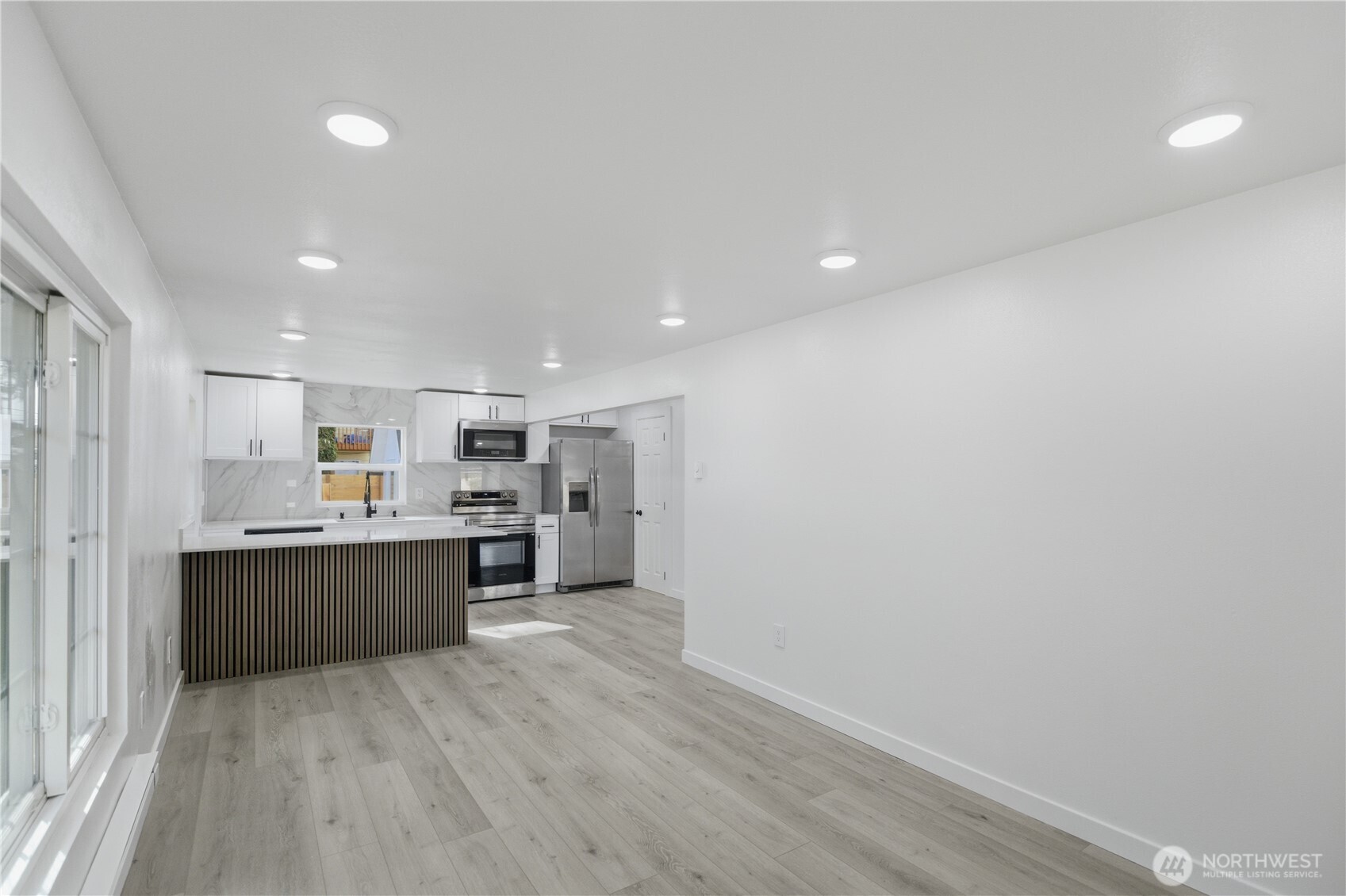 6830 S Bell Street , Tacoma, WA 98408