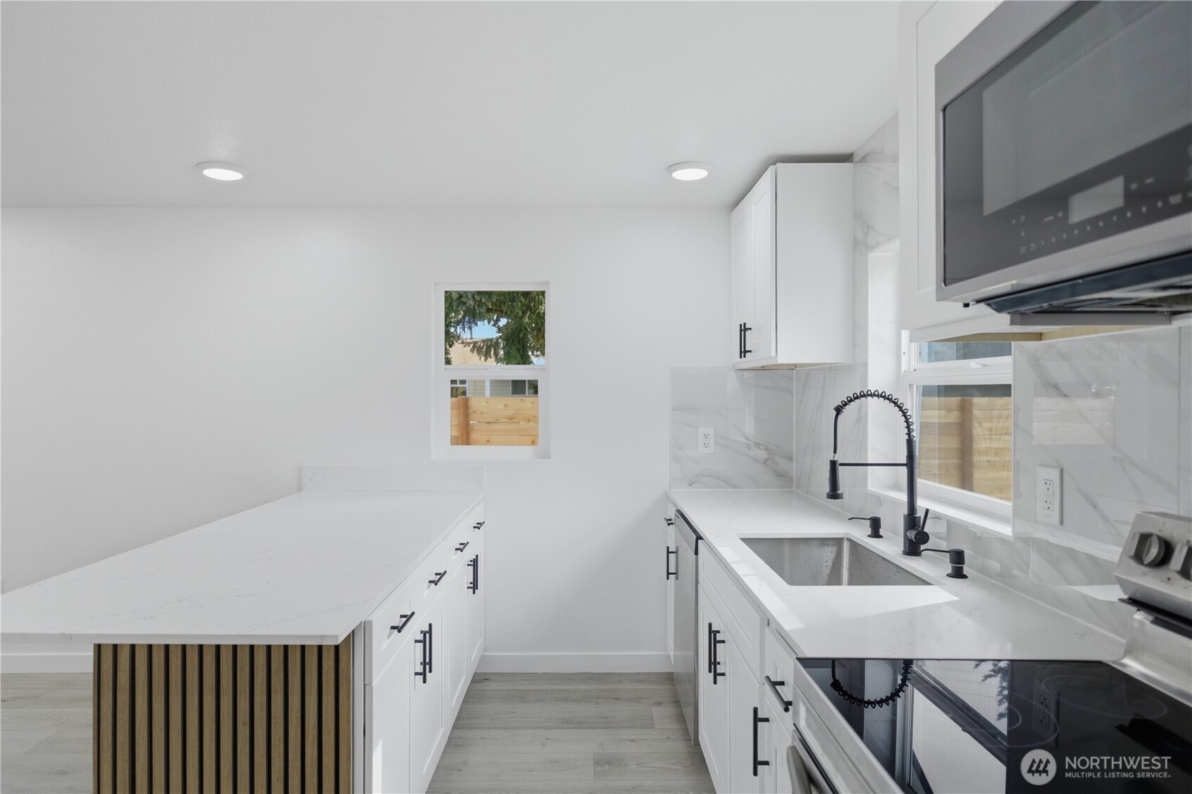 6830 S Bell Street , Tacoma, WA 98408