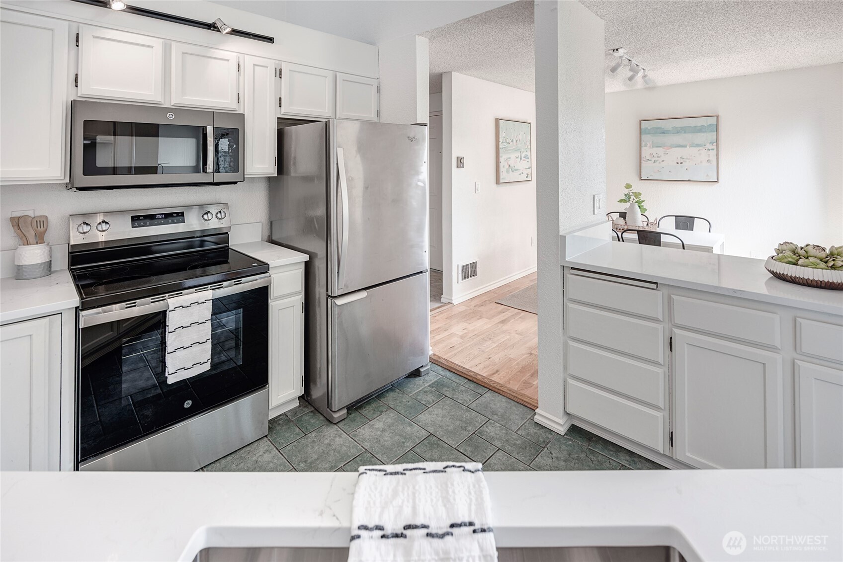 1809 N 107th Street #301, Seattle, WA 98133