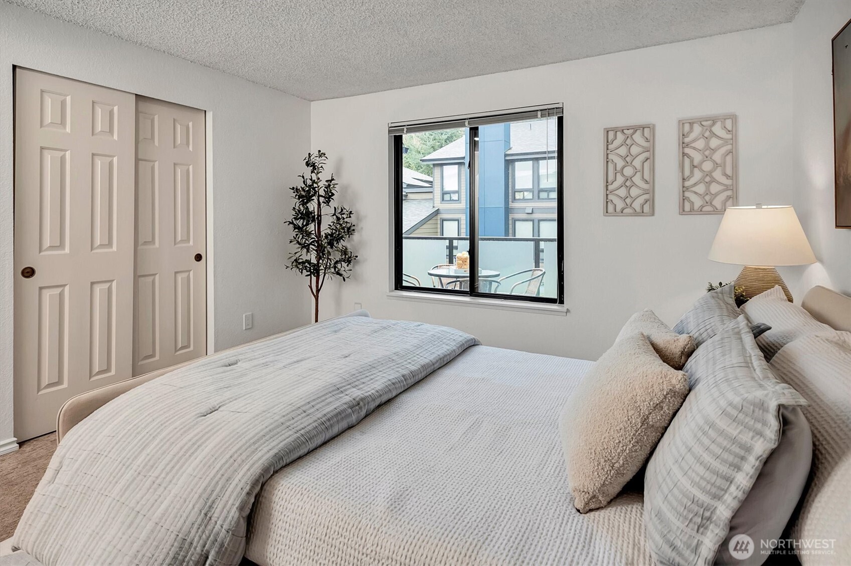 1809 N 107th Street #301, Seattle, WA 98133