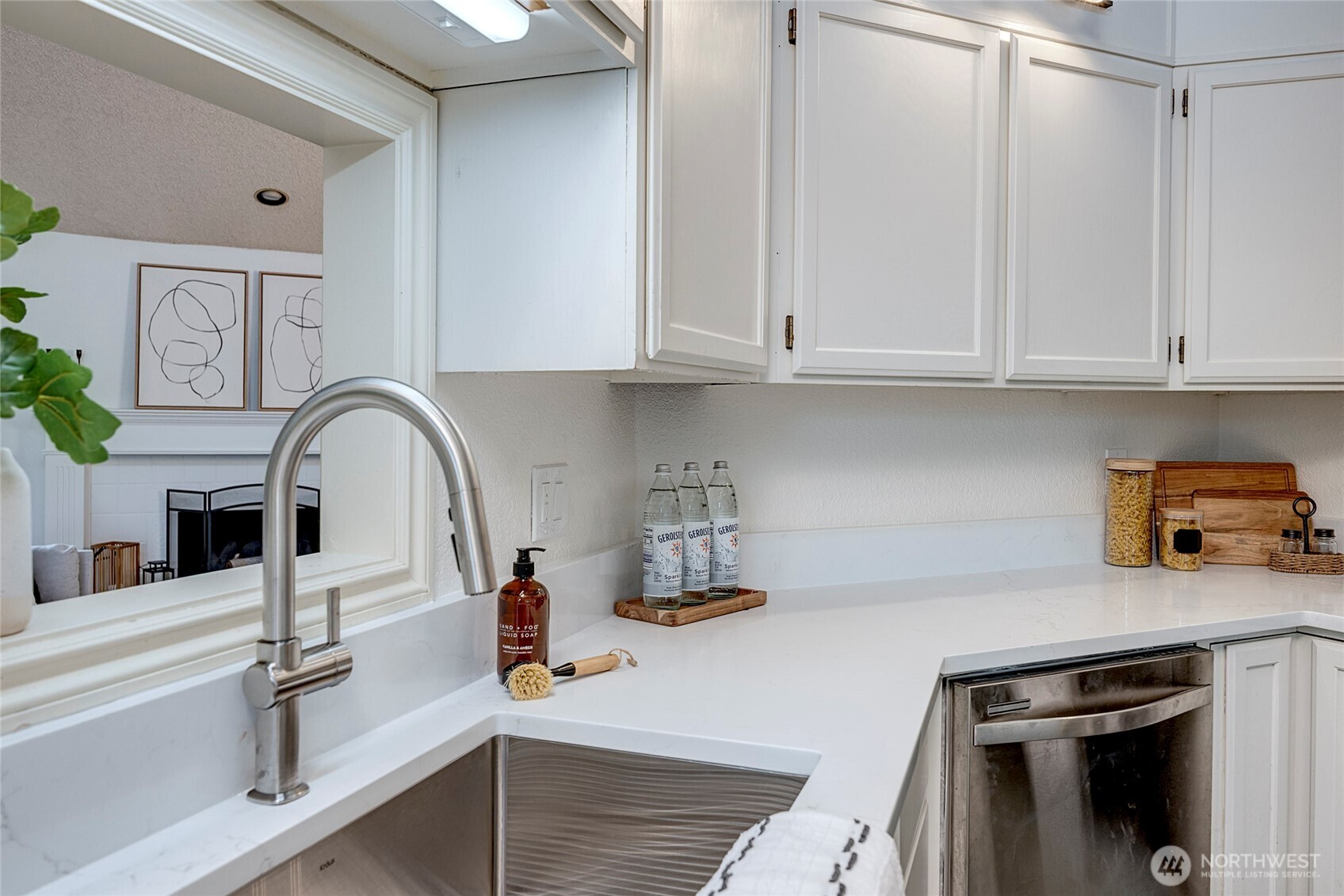1809 N 107th Street #301, Seattle, WA 98133