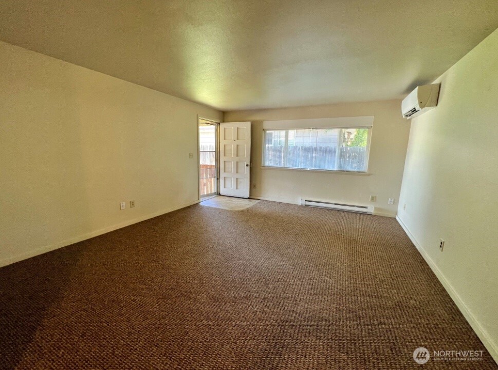 1104 E 14th Avenue , Ellensburg, WA 98926