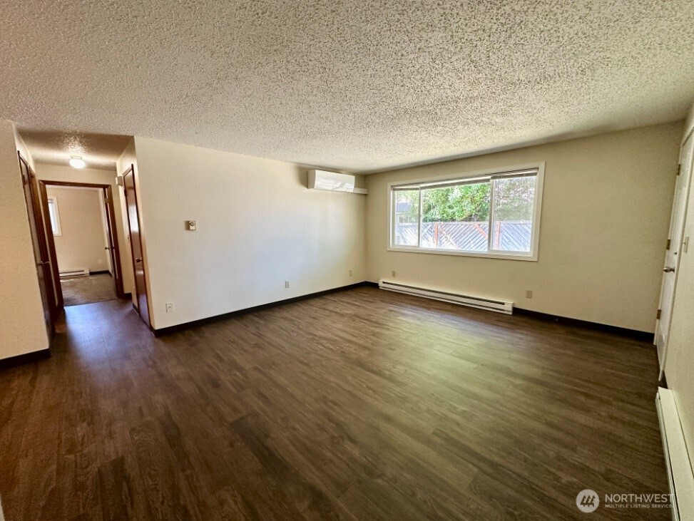 1104 E 14th Avenue , Ellensburg, WA 98926