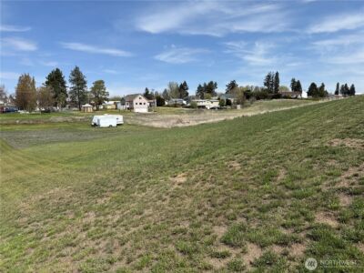 401 E Willow Street , Waterville, WA 98858 - Photo 4