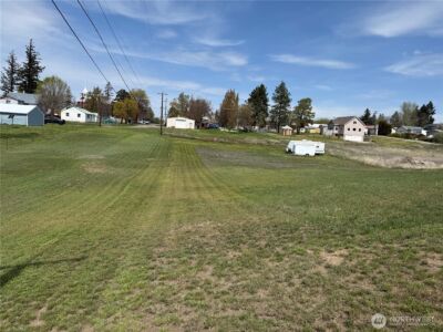 401 E Willow Street , Waterville, WA 98858 - Photo 5