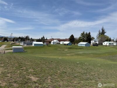 401 E Willow Street , Waterville, WA 98858 - Photo 6
