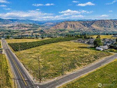 2440 6th Street SE, East Wenatchee, WA 98802 - Photo 2