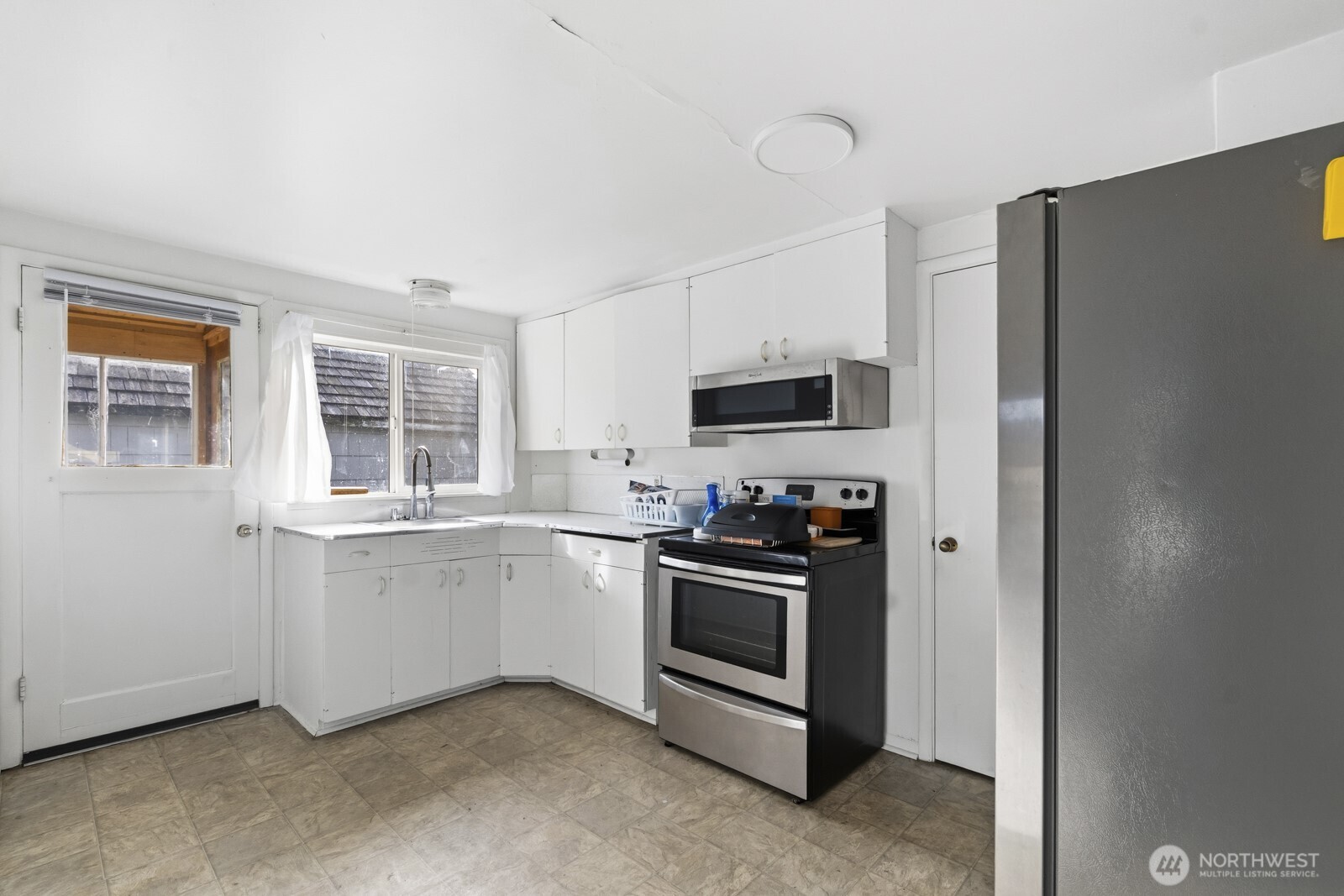 205 Jefferson Street , Hoquiam, WA 98550