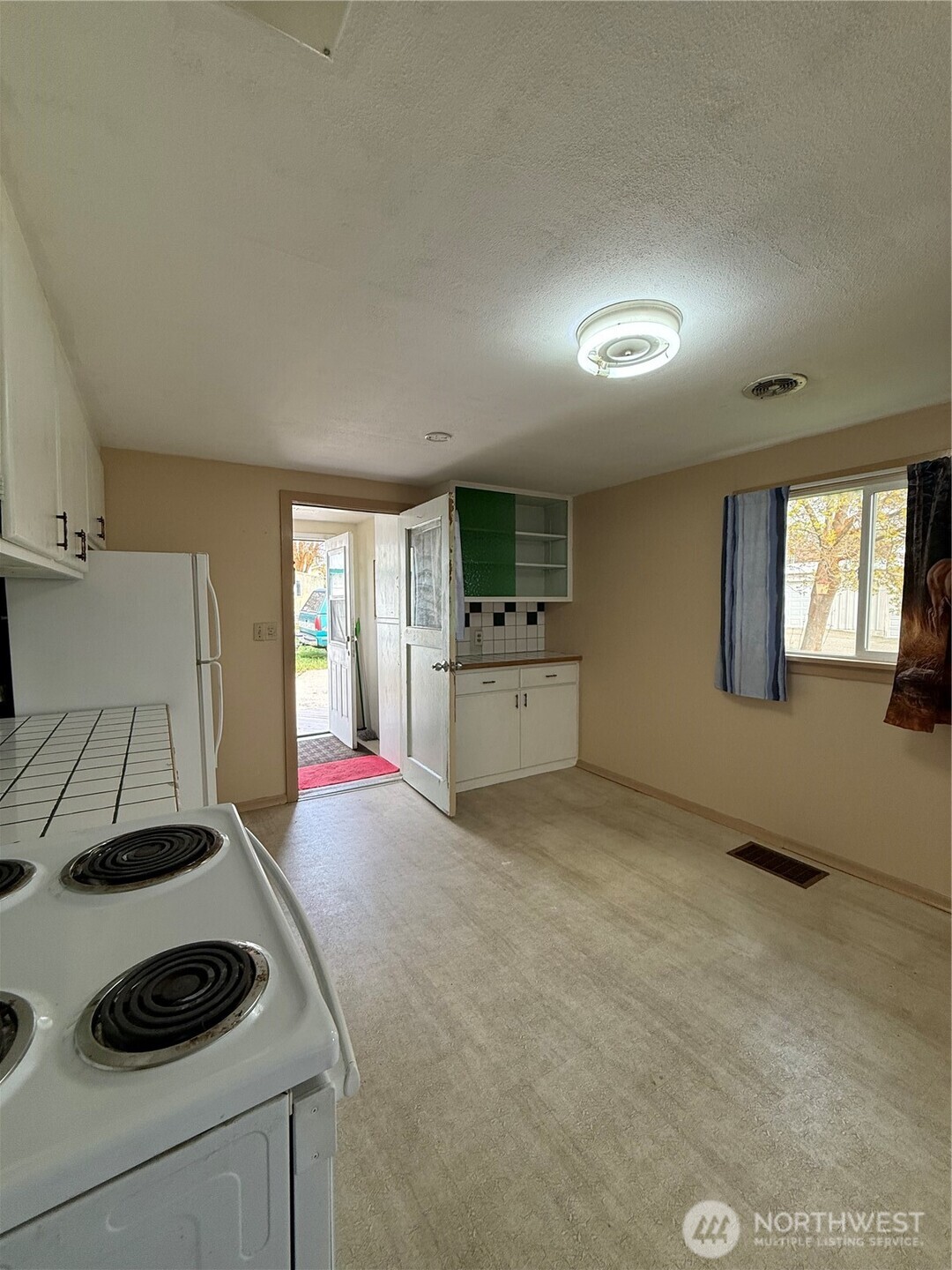 306 S Adams Street , Waterville, WA 98858