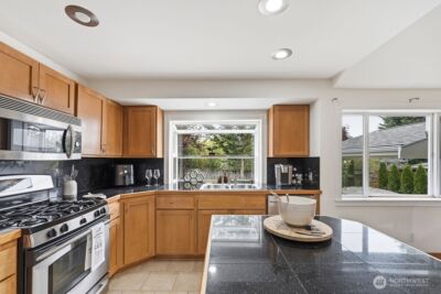 1728 Amber Boulevard , Puyallup, WA 98372 - Photo 12