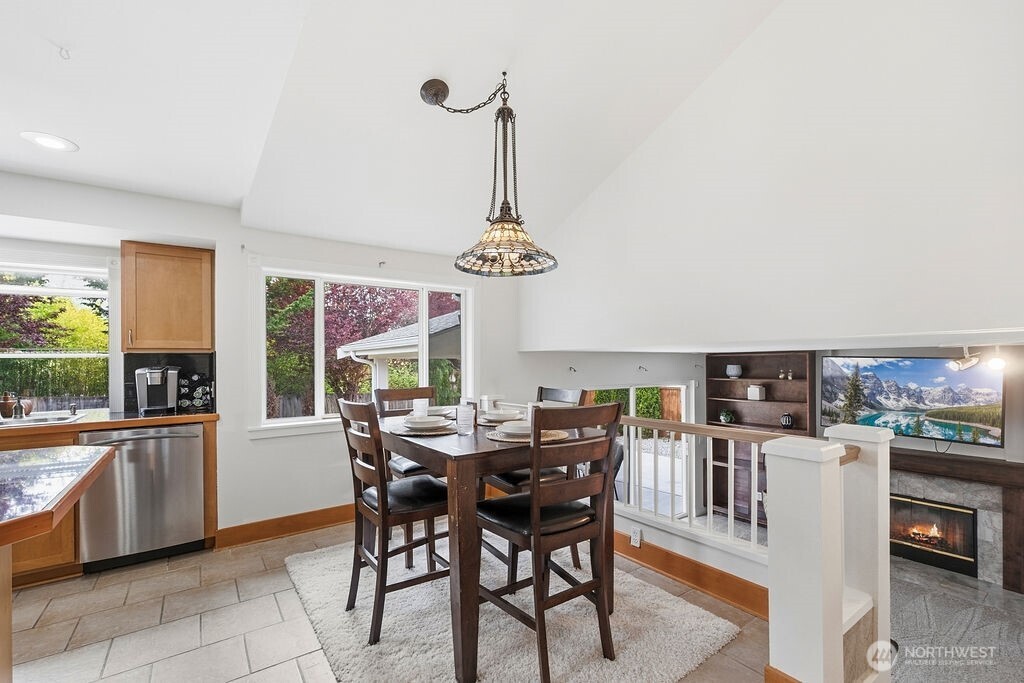 1728 Amber Boulevard , Puyallup, WA 98372