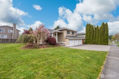 1728 Amber Boulevard , Puyallup, WA 98372 - Photo 3