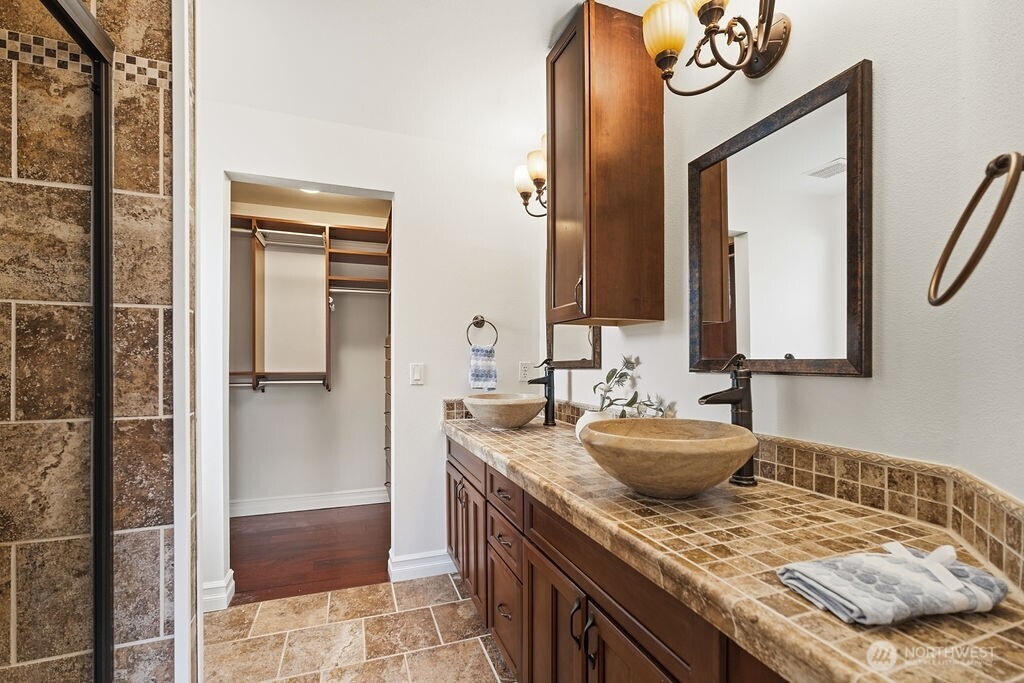 1728 Amber Boulevard , Puyallup, WA 98372