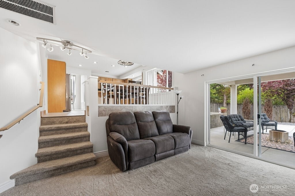 1728 Amber Boulevard , Puyallup, WA 98372