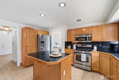 1728 Amber Boulevard , Puyallup, WA 98372 - Photo 10