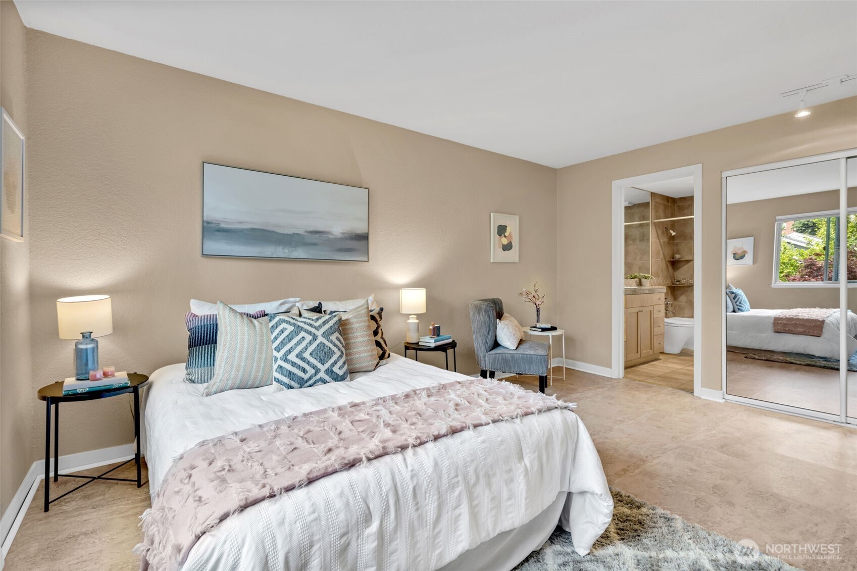 275 W Roy Street #319, Seattle, WA 98119