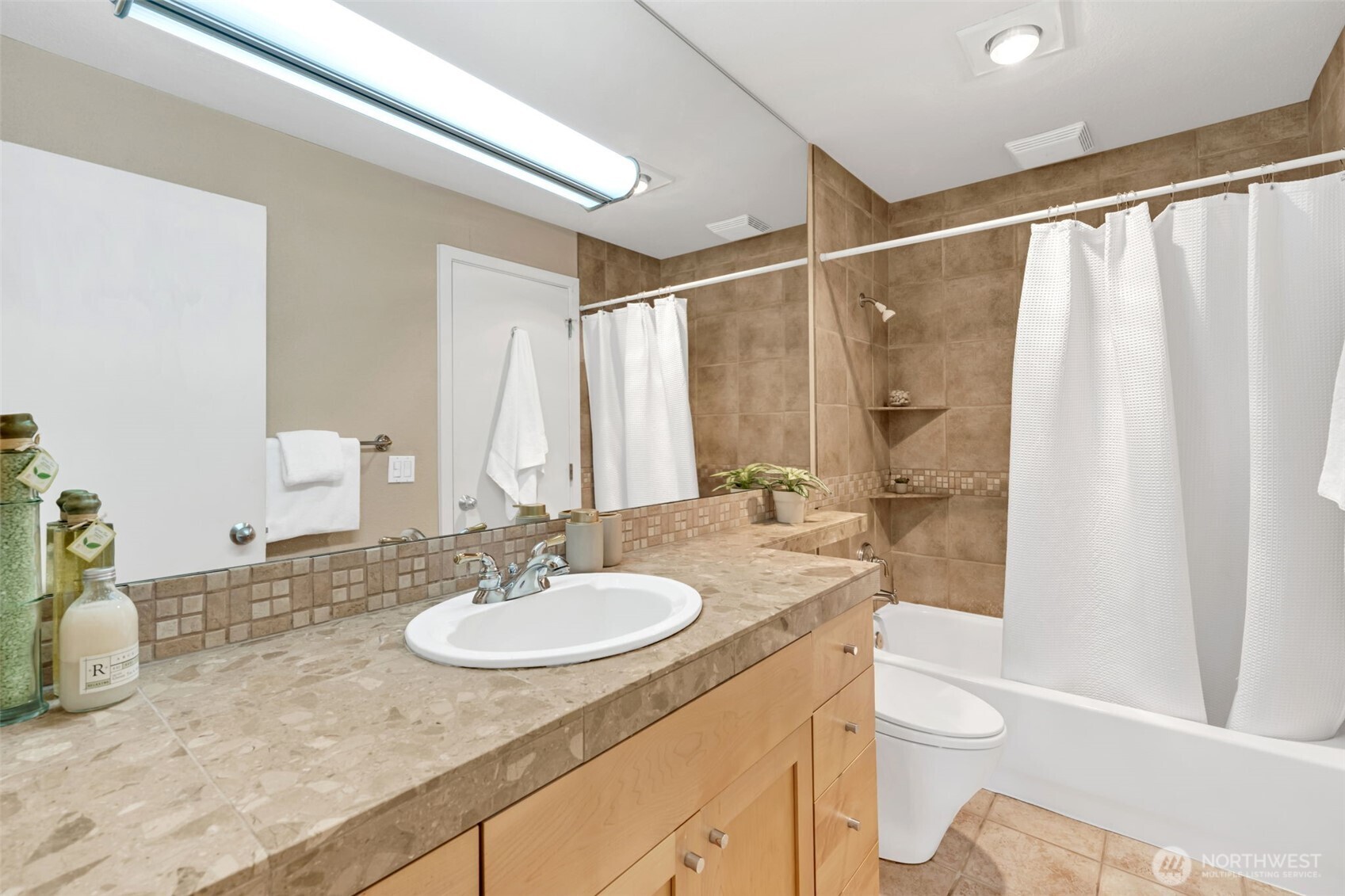275 W Roy Street #319, Seattle, WA 98119