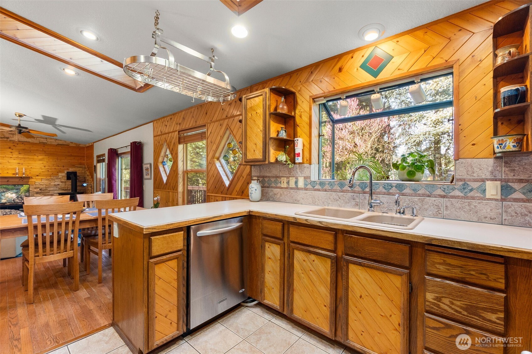 6802 33rd Avenue SE, Lacey, WA 98503