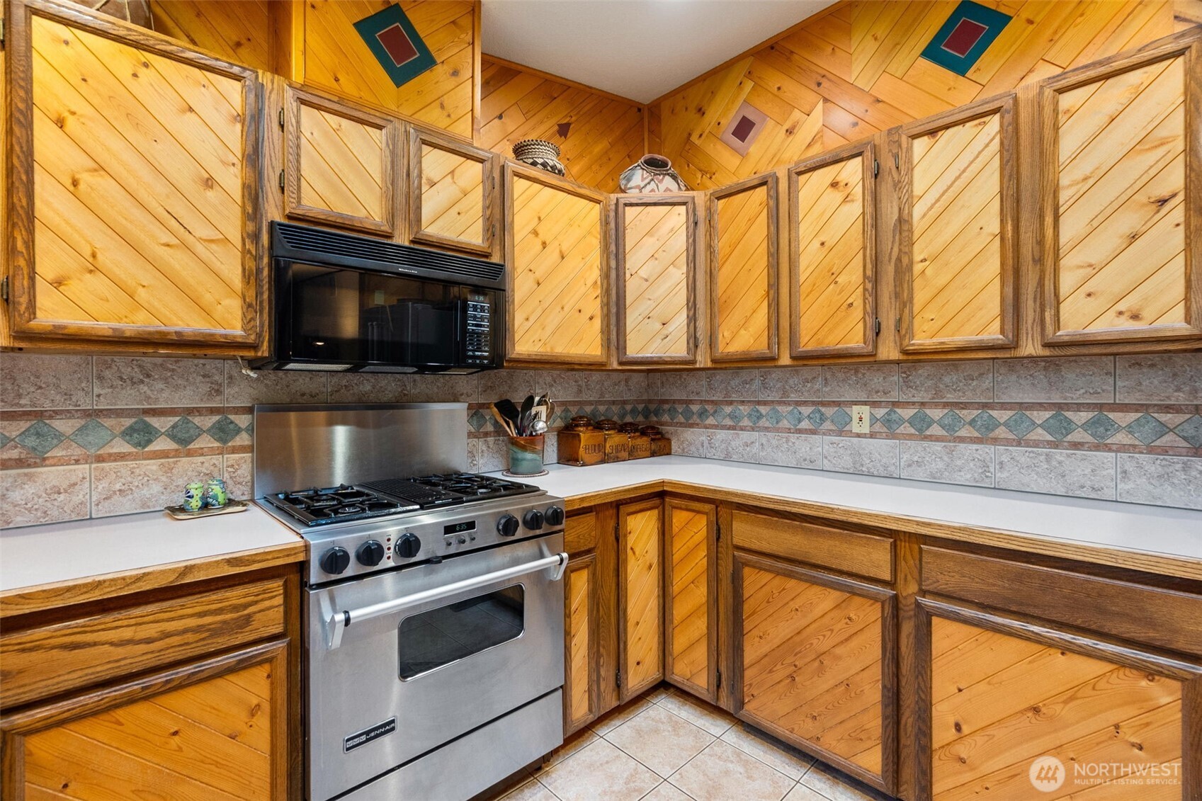 6802 33rd Avenue SE, Lacey, WA 98503
