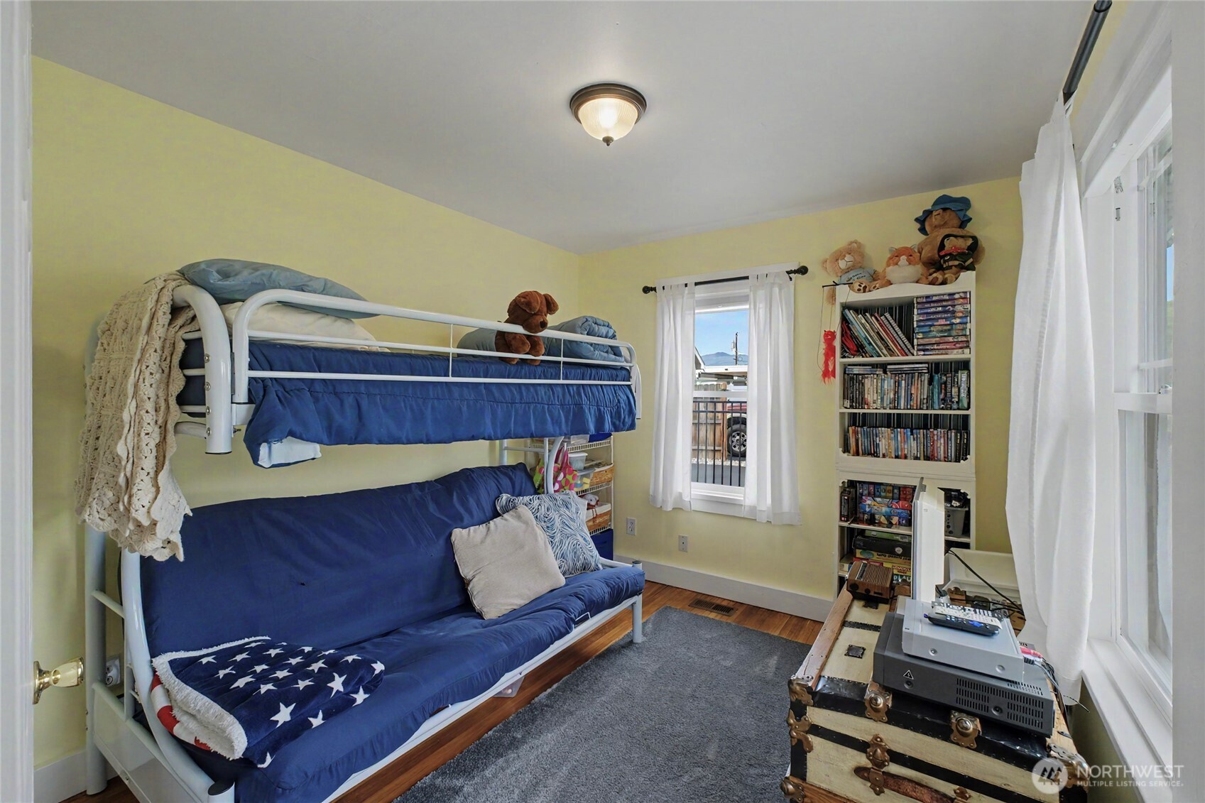 1104 N Baker , East Wenatchee, WA 90880